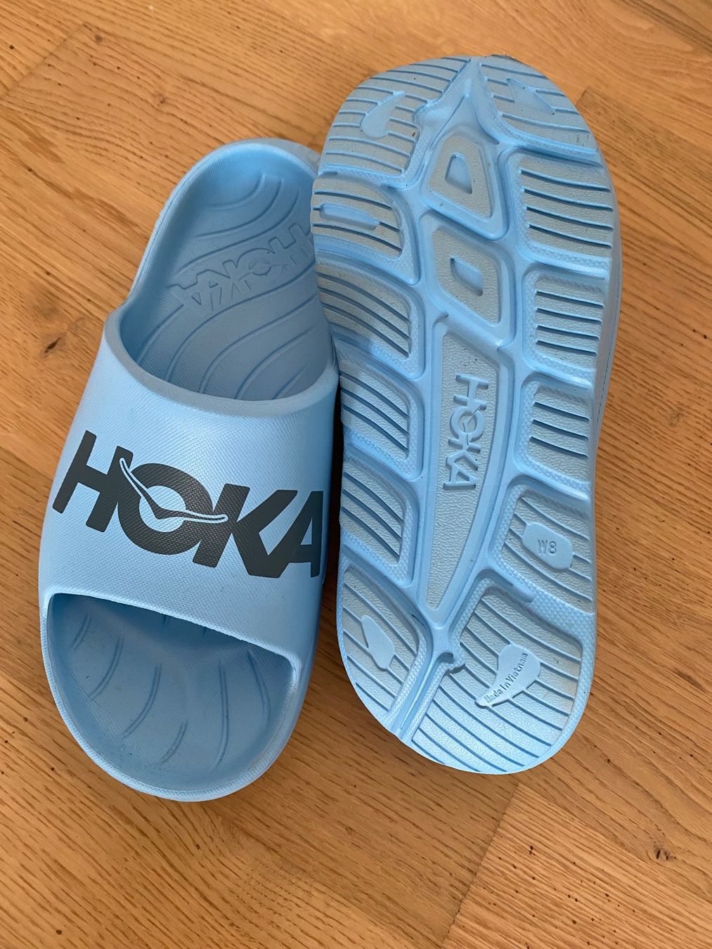Hoka One One Scarpe da donna: Hoka Slipper Gr. 38 – Usato da Horw venduto da jea_jp26 2