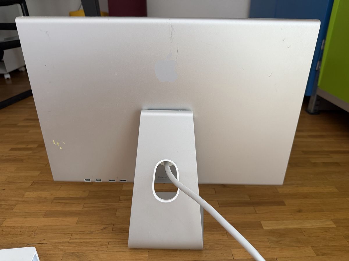 Apple Monitor: Écran Apple (2005) – Usato da Vevey venduto da Byronne 3