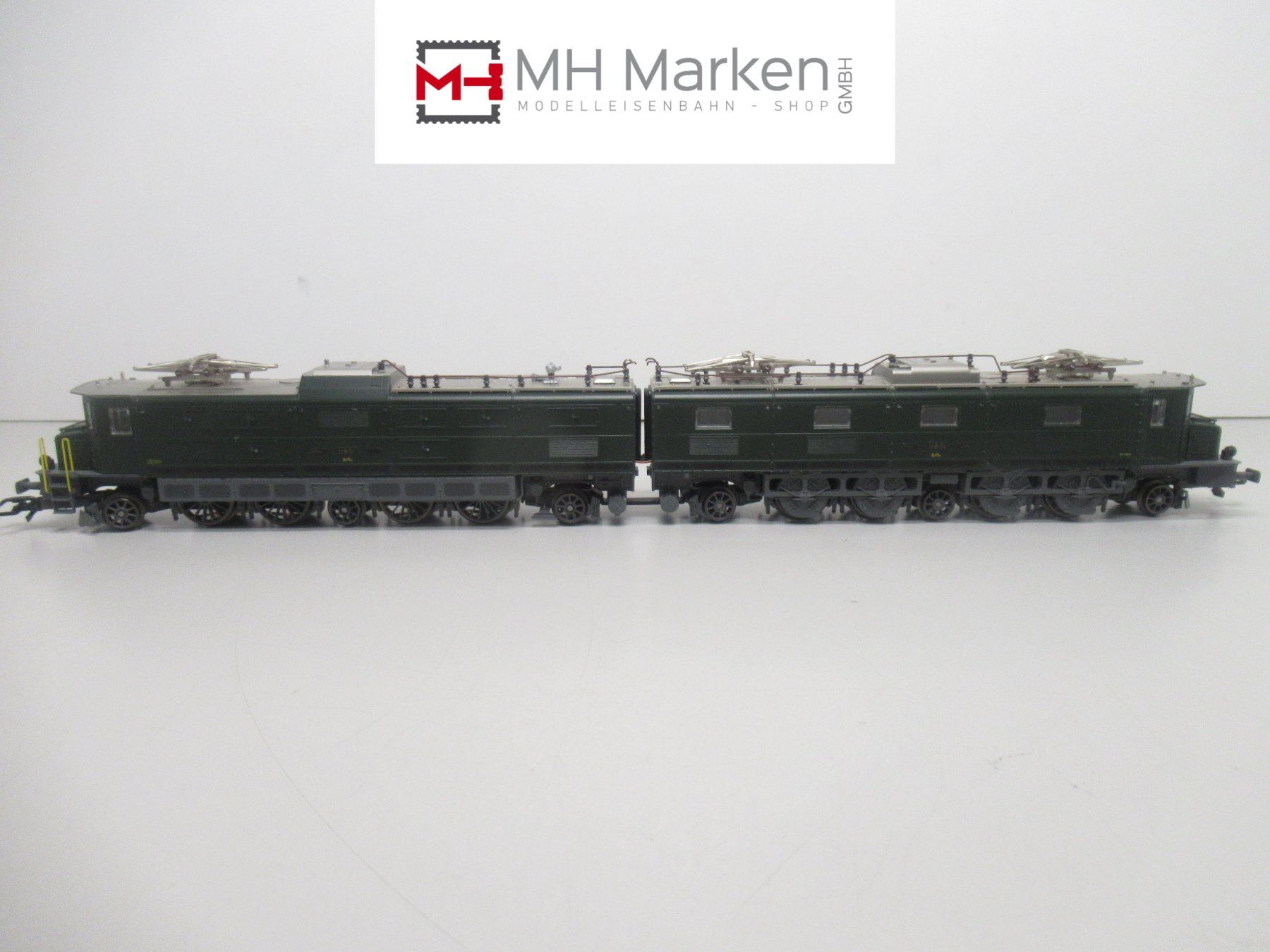 Roco Modelleisenbahnen: Trix 22580 Doppel E-Lok Ae 8/14 der SBB CFF FFS Digital DC – Gebraucht aus Basel von mhmarken
