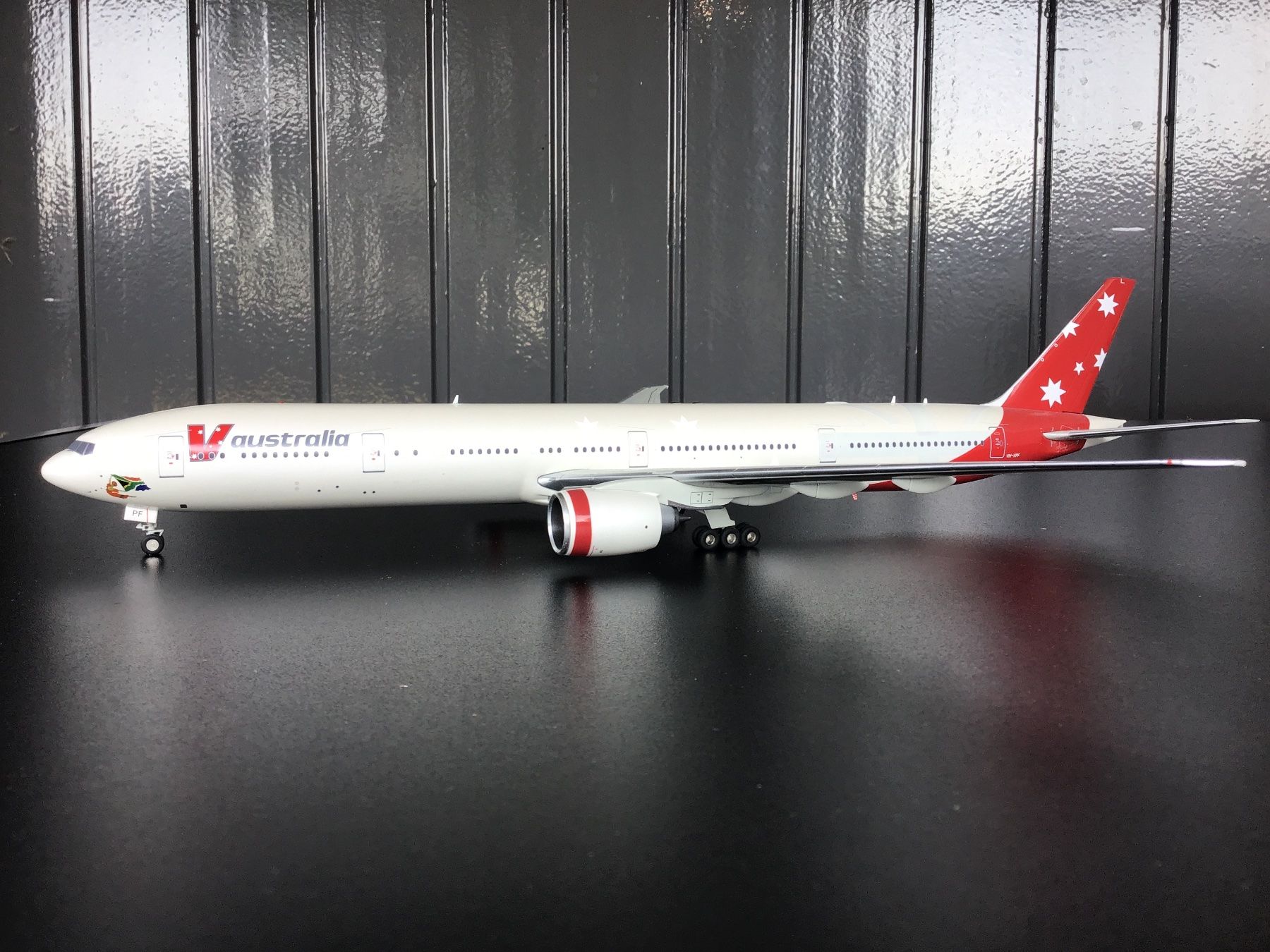 Boeing Modellbausätze & Standmodelle: V Australia Boeing 777 Model 1:200 metall – Gebraucht aus Männedorf von Spezial-Modelle 1