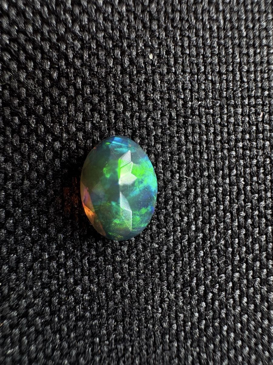 Pietre preziose: Black Opal 1.25ct – Nuovo e nell'imballaggio originale da Wängi venduto da Horus90