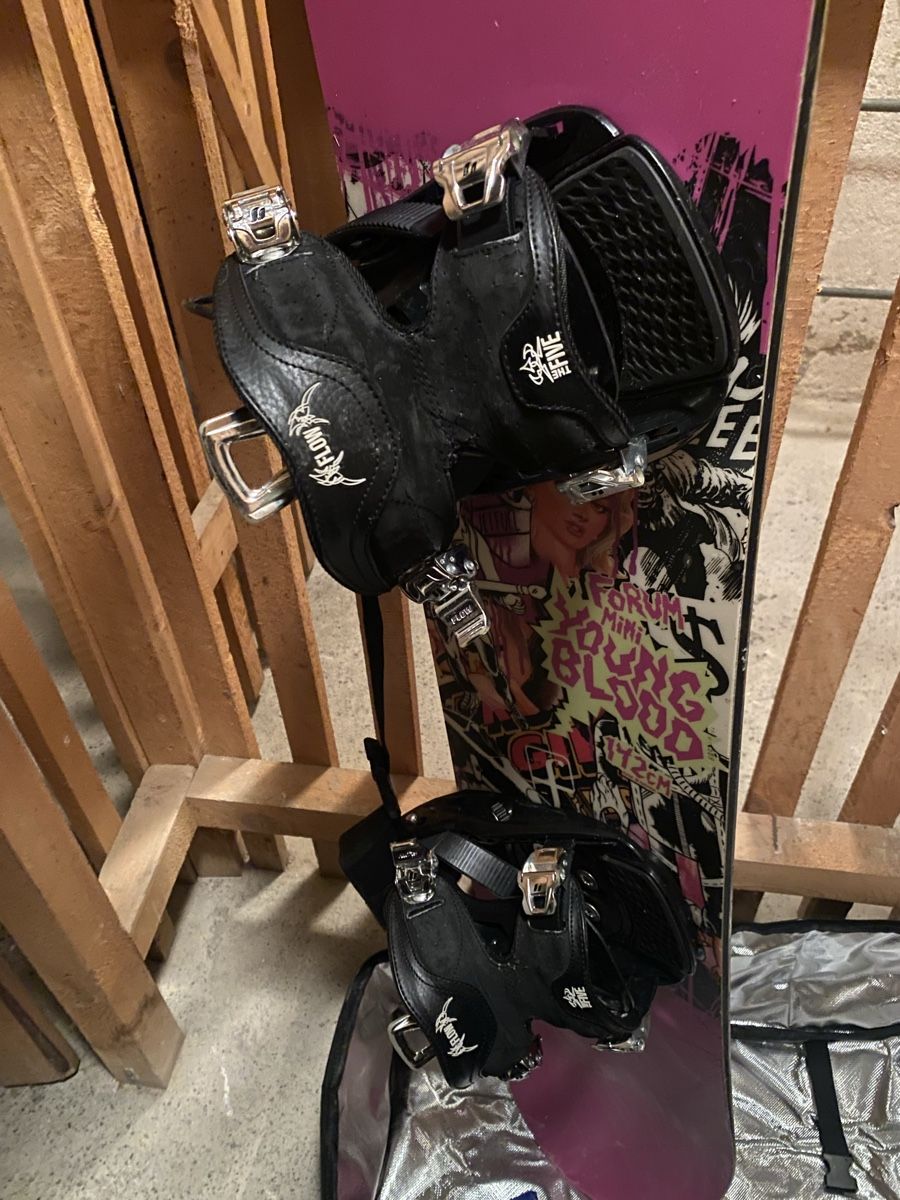 Forum Board: Snowboard Set with Flow Bindings & Boots, Size 36 EU – Usato da Zürich venduto da leo_99g7 2
