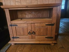 TV Møbel Holz mit Türen und Fach guter Zustand