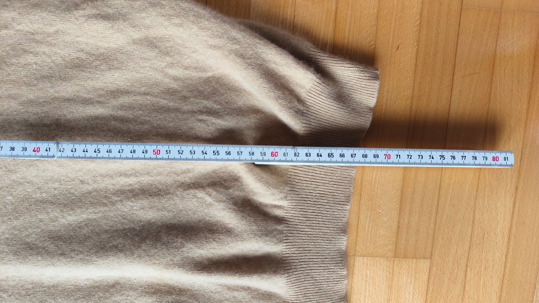 Maglioni & Felpe: Cashmere Pullover beige Rundhals Grösse ca L – Usato da Lauwil venduto da Fameug 1