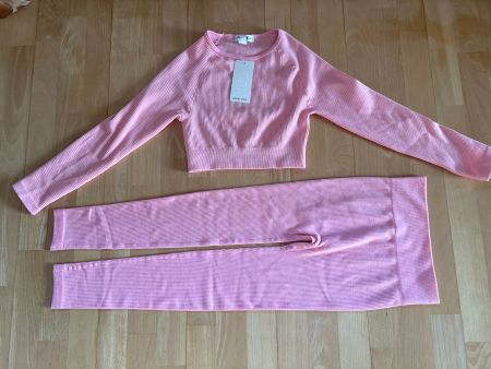 Cherry KoKo Sport Set in Gr. S/M, Rosa, NEU
