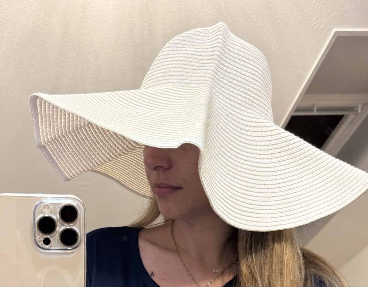 Copricapi, berretti & cappellini: Sonnenhut Damen weiss - Neu! – Nuovo (secondo la descrizione) da Oberhofen Thun'see venduto da ClaudiaKelesh