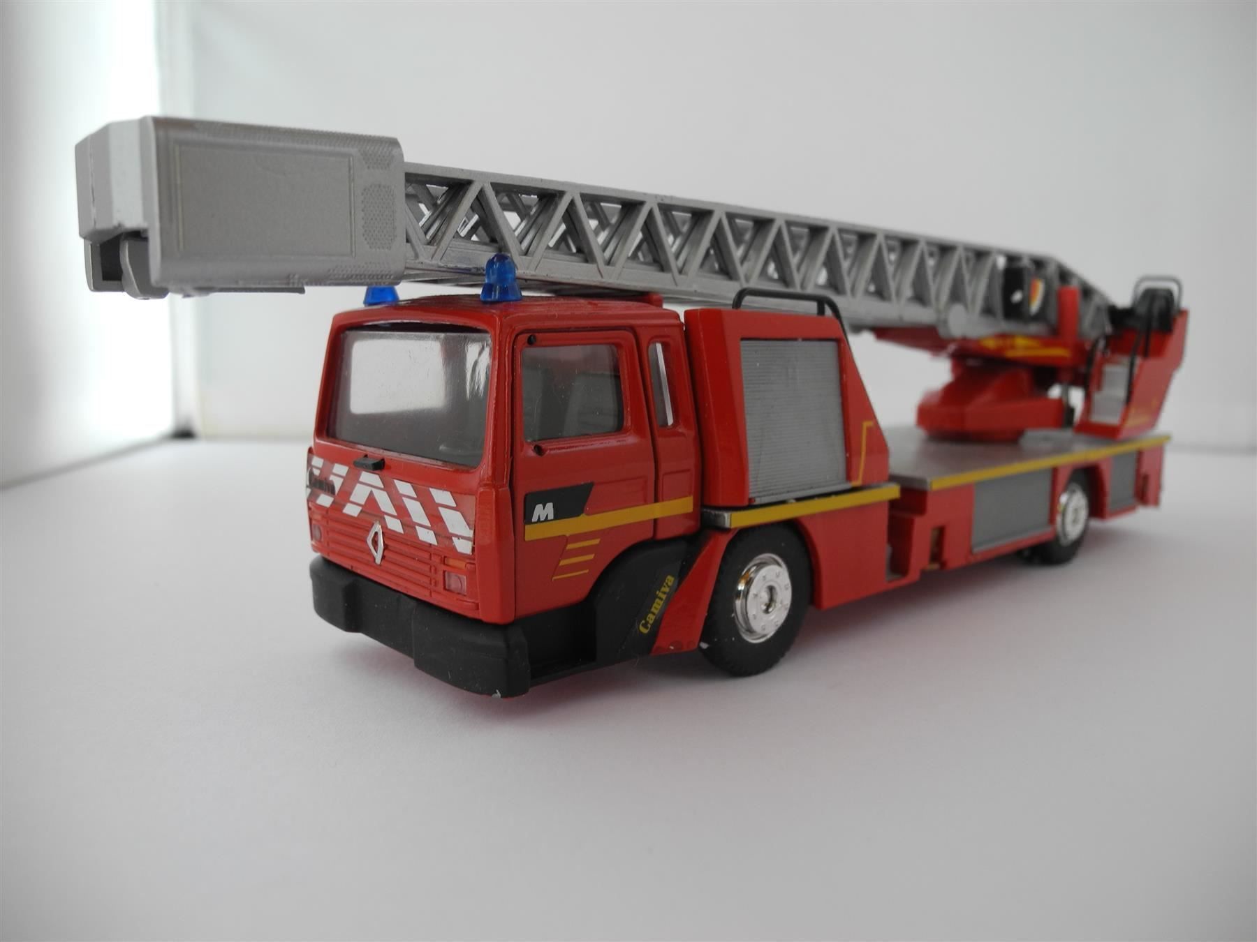 Renault Modellini d'auto: CEF 373 EPA 30S Renault, 1/43, Nr. s 32 – Nuovo e nell'imballaggio originale da Kottwil venduto da Crazyrolf 1