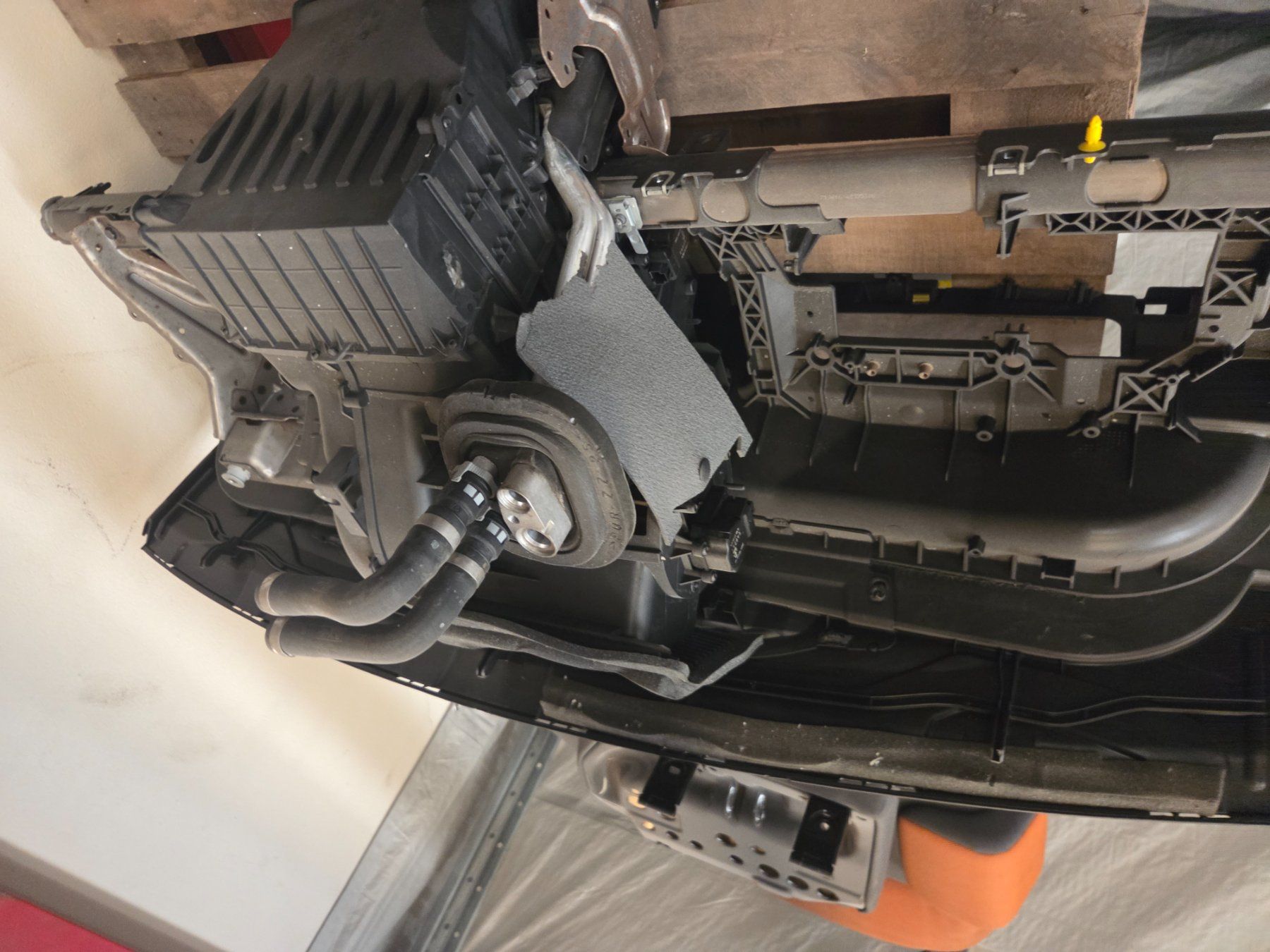 Ford Tutti pezzi di ricambio auto: Armaturenbrett Ford Focus – Usato da Kriessern venduto da tracktool2521