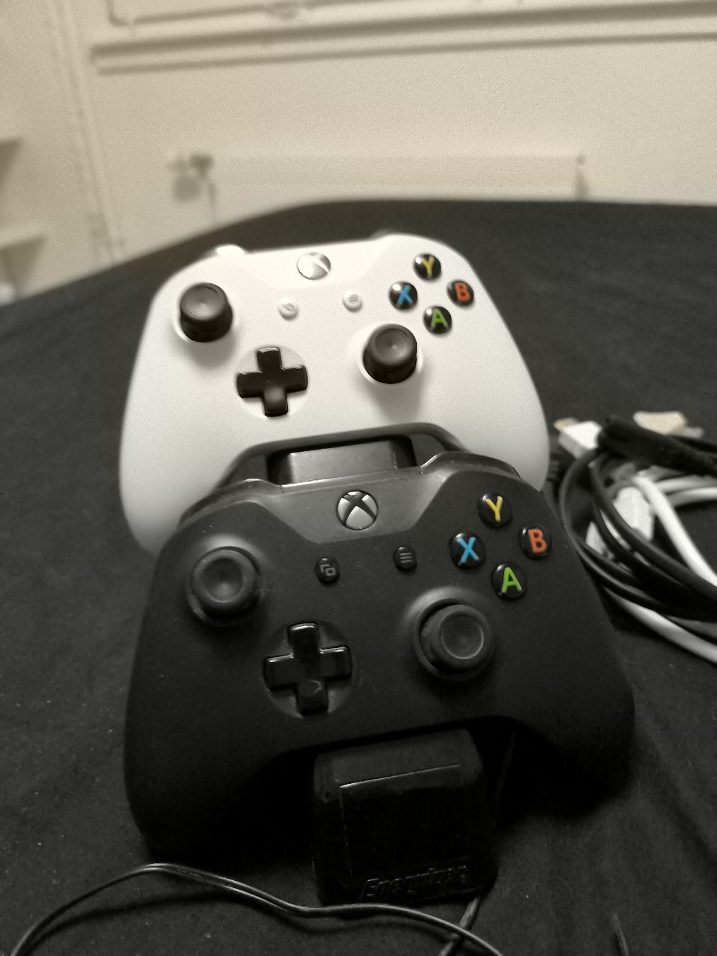 Microsoft Console: Xbox one s weiss – Usato da Bichelsee venduto da Andi790 1