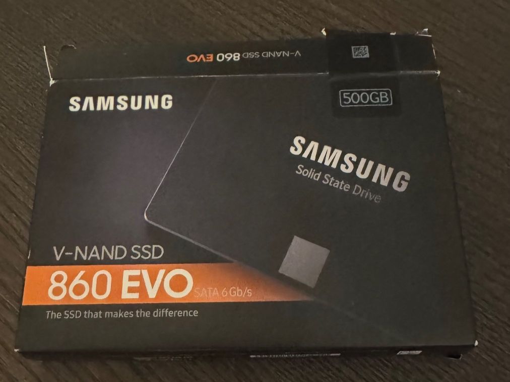Samsung Dischi rigidi: Samsung SSD 860 EVO 500GB – Usato da Zürich venduto da Tonberry 1