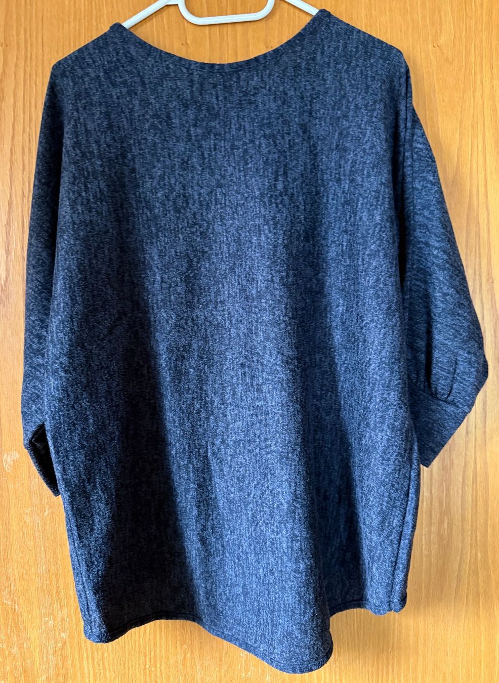 Pulls & Sweat-shirts: Pulli Today, grau-schwarz-blau – D'occasion à Zäziwil par kreative-ideen 2