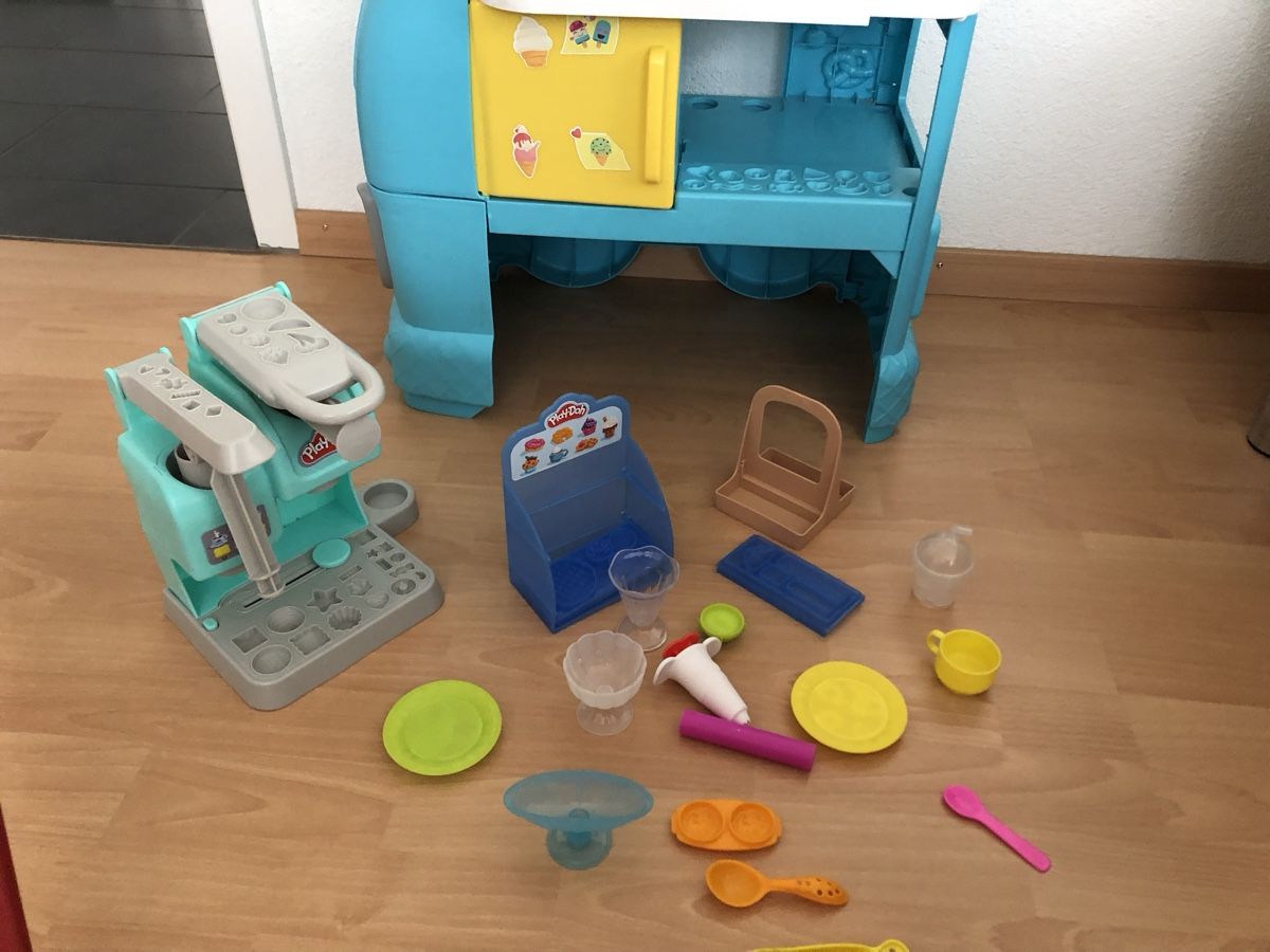 Play-Doh Spielzeuge: Eismaschine – Gebraucht aus Seengen von c-bruder 2