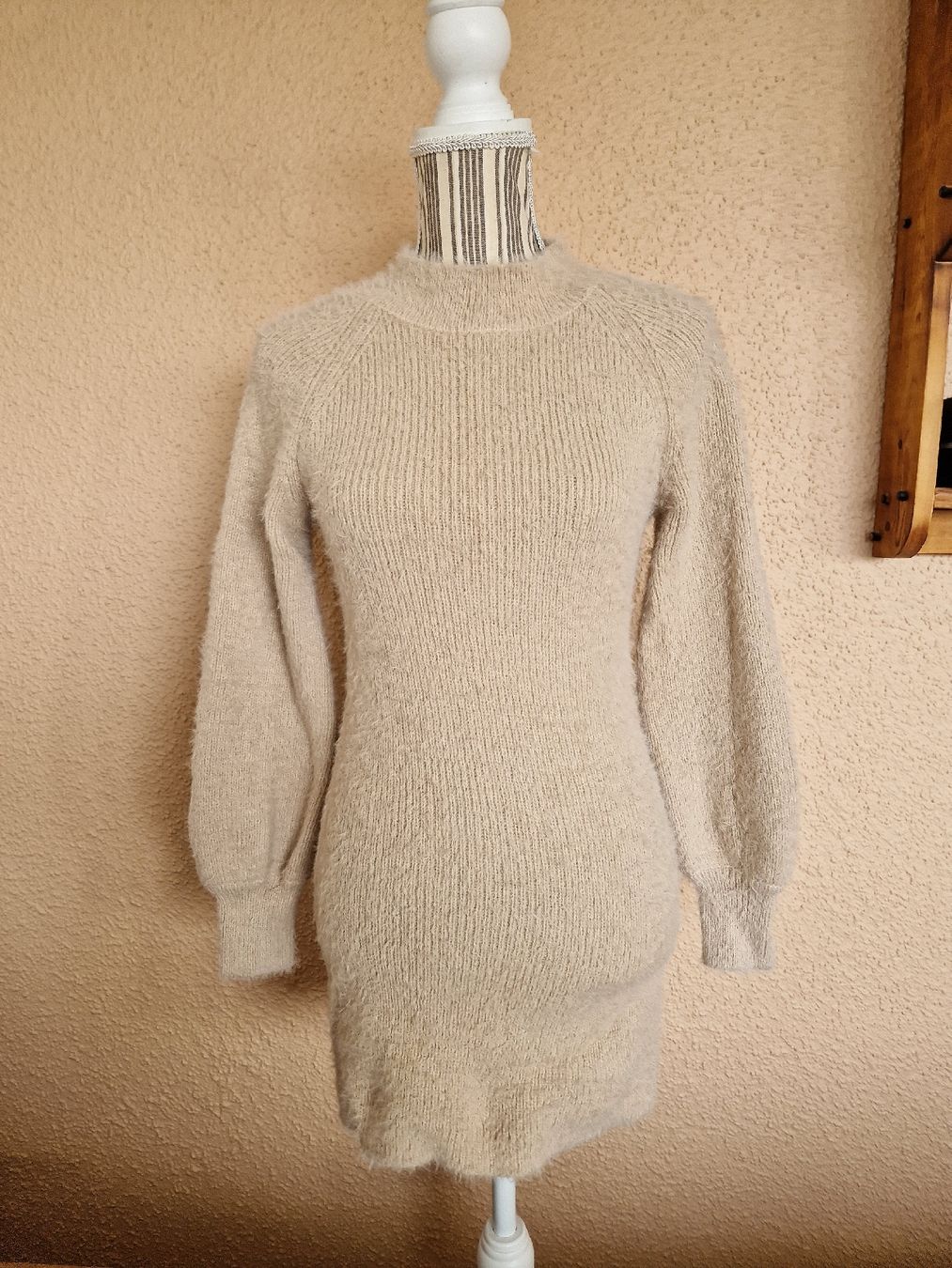 Maglioni & Felpe: Kuscheliger Pullover beige, Gr. M – Usato da Remetschwil venduto da interiorandbeauty
