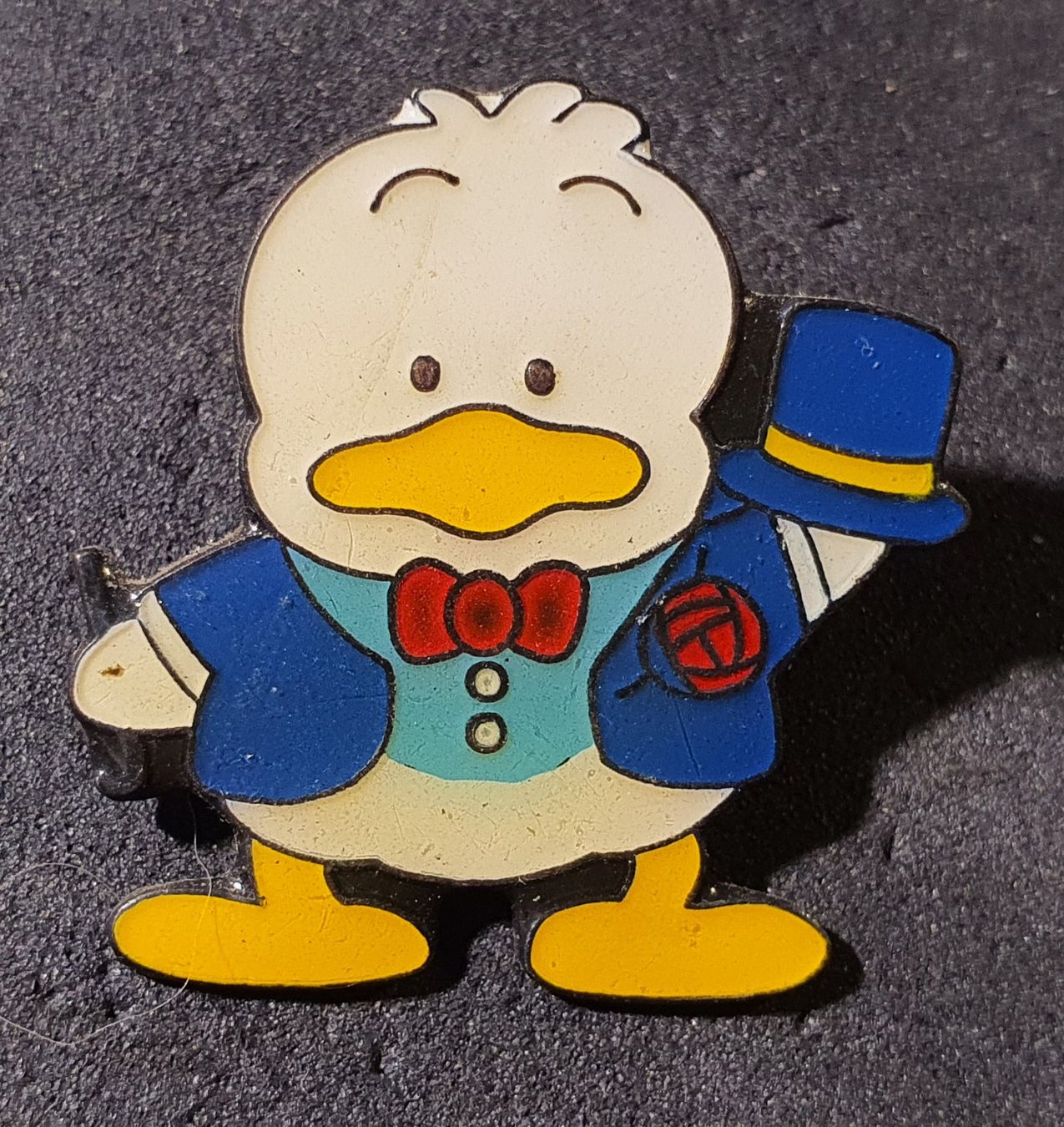 Placchette & Badge: V916 - Pin Disney Looney / Tiny Tunes & andere Comic Figuren – Usato da Reinach BL venduto da Boston-Verkauf