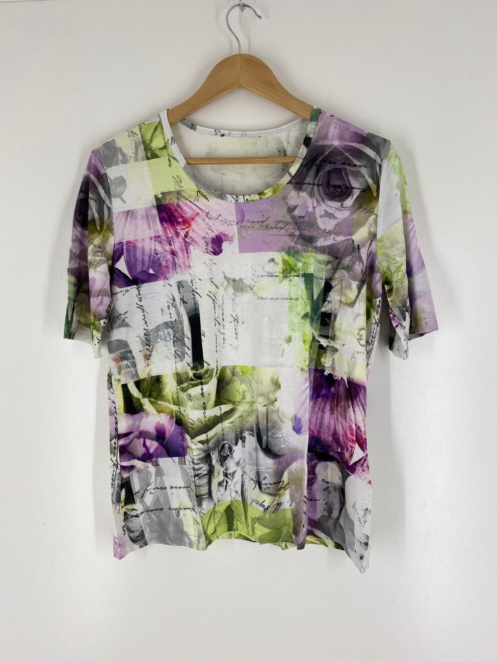 T-shirt: T-Shirt, Grösse 42 – Usato da Mülligen venduto da Chleeblatt1941