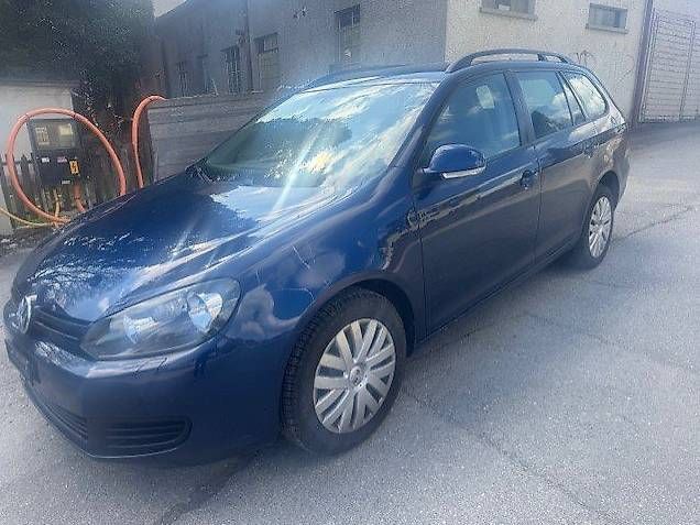 Automobili: VW GOLF Var . 1.2 2TSI – Usato da Zürich venduto da balve30 1