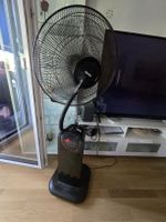Standing Fan KOENIG Black Good Condition mit einem Wassertan