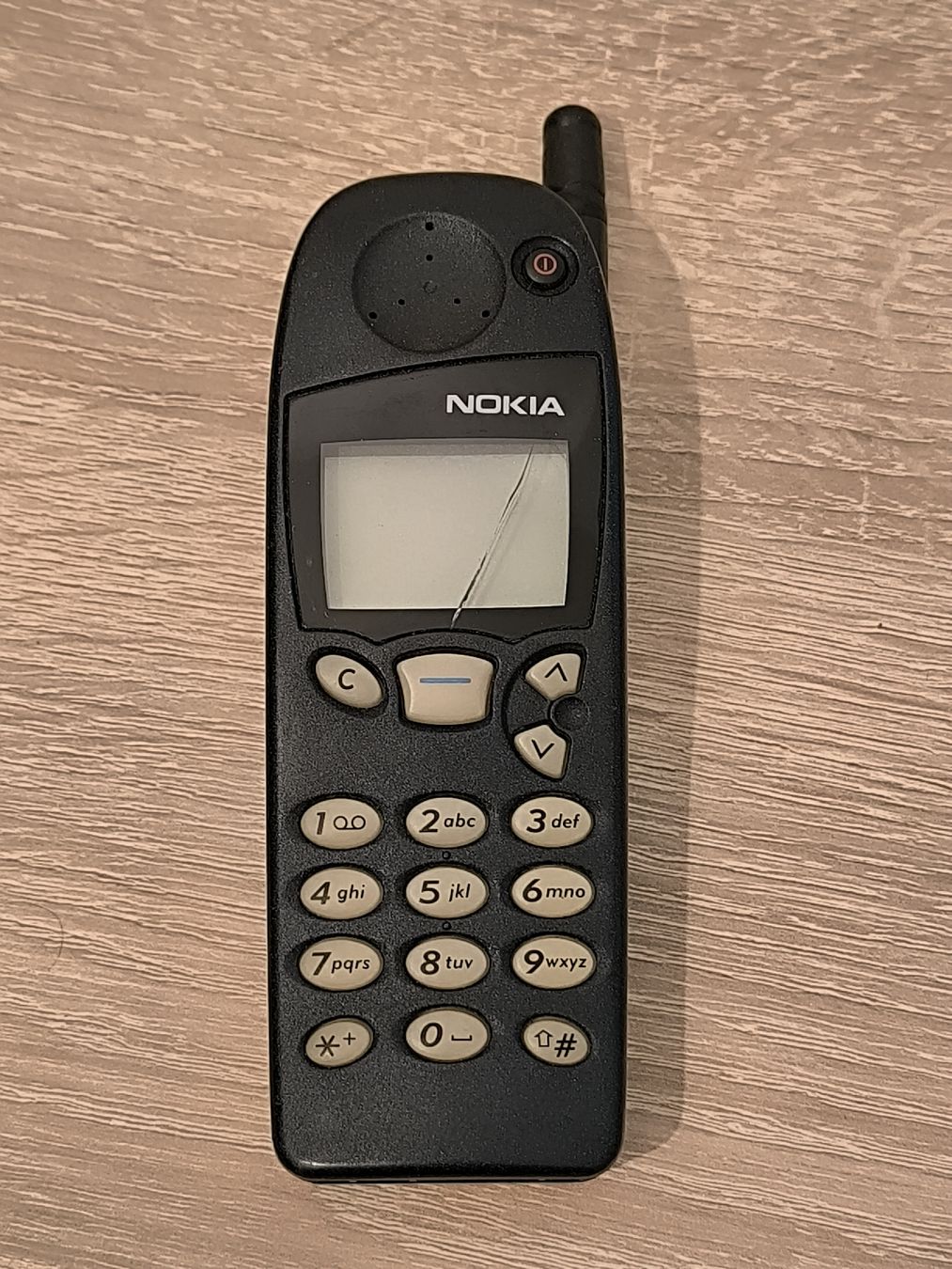 Nokia Telefoni cellulari / Smartphones: Nokia Vintage avec chargeur – Difettoso da La Chaux-de-Fonds venduto da lolmaker1007