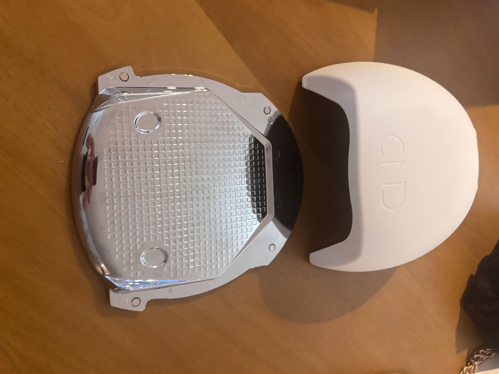 Cnd Lampade: CND LED Lampe – Usato da Baden venduto da van_k2dq 1