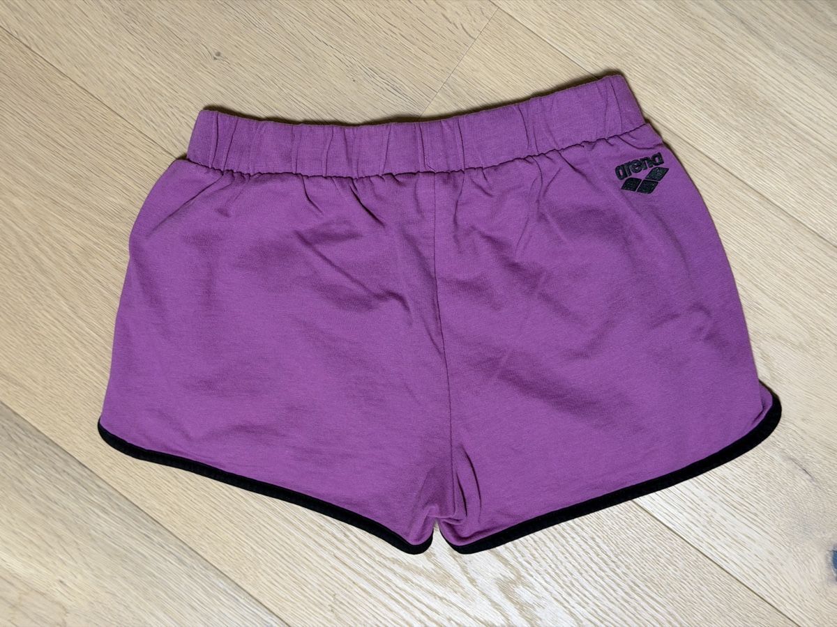 Arena Pantaloni: Arena Shorts Purple - XS – Usato da Wetzikon ZH venduto da dor_rmq2 2