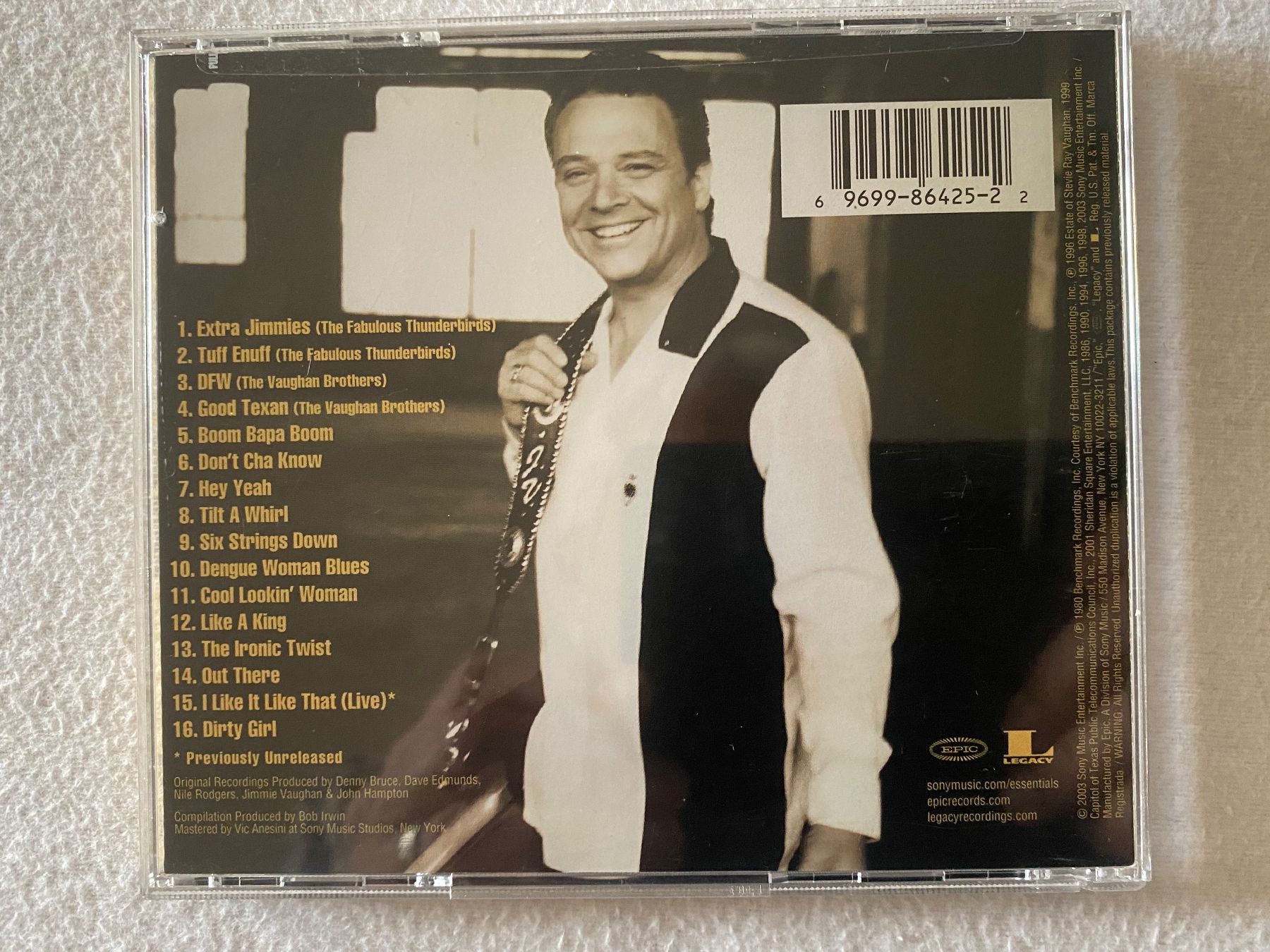 CDs: Jimmie Vaughan - The Essential – Neuf (Voir description) à Duggingen par Kisha010 2