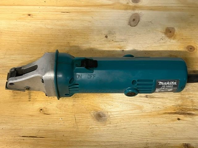 Makita Tutti gli attrezzi: Blechschere Makita JS1660 elektrisch – Usato da Thalwil venduto da makana01 1