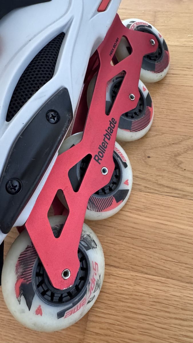 Pattini in linea & Pattini a rotelle: Rollerblade Inline Skates - guter Zustand  – Usato da Wädenswil venduto da fabtastic 4