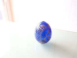 Oeuf de décoration en verre bleu cobalt avec monogramme 