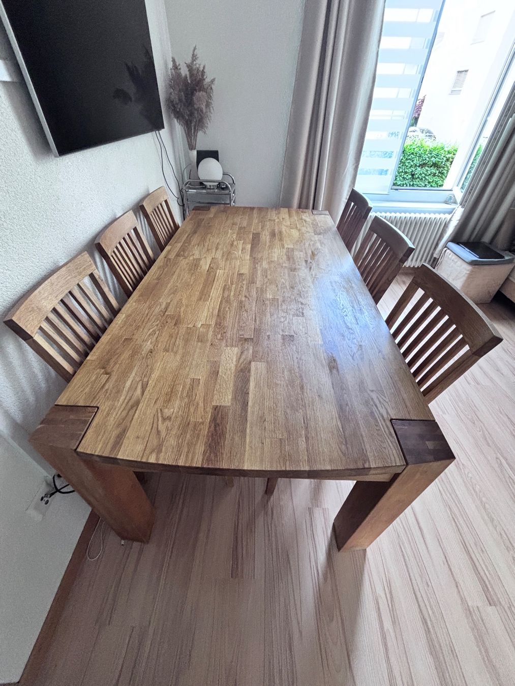 Jysk Tavoli: Massive Holz-Tisch – Usato da uster venduto da Torete