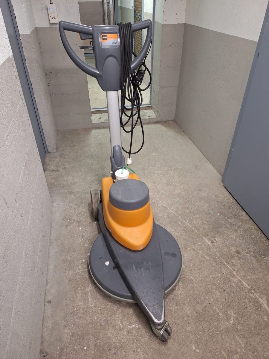 Altro per la casa: Mono brosse – Usato da Petit-Lancy venduto da Didine015