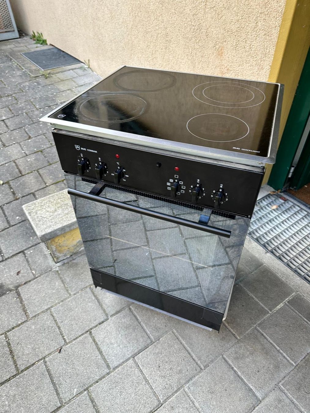 V-Zug Forni: Backofen mit Glaskeramik V-ZUG – Usato da Spreitenbach venduto da Space_X 1