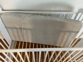 Babybett/Lattenrost und mit Matratze von Träumeland