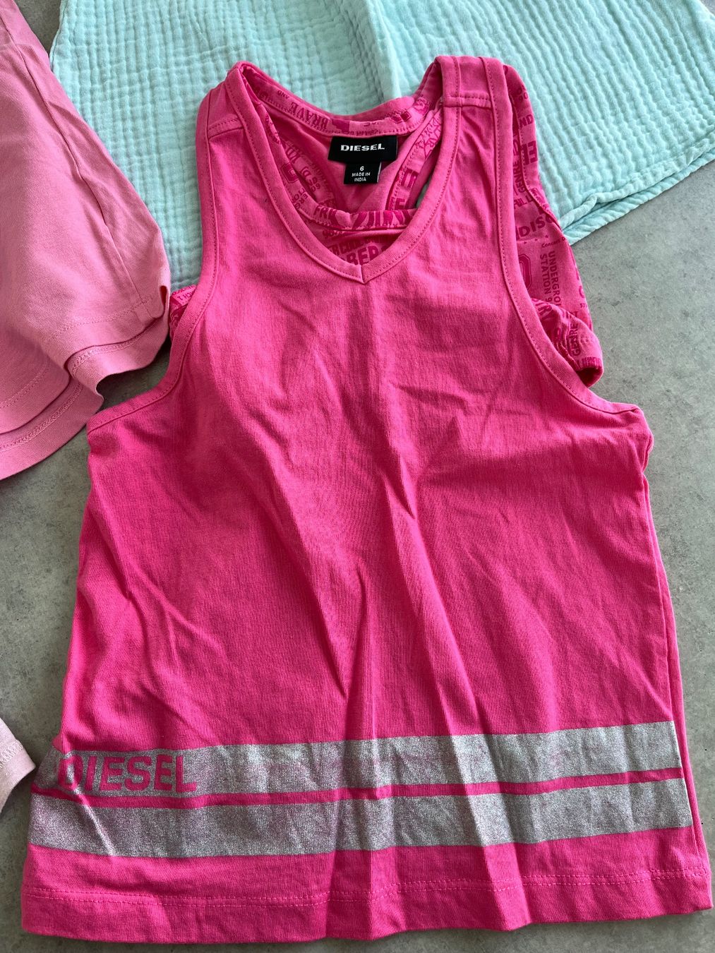 Lotti & Set di vestiti: Kleiderpaket 4 Shirts ca. Gr. 122, DIESEL etc. – Usato da Zollikofen venduto da spunk65 1