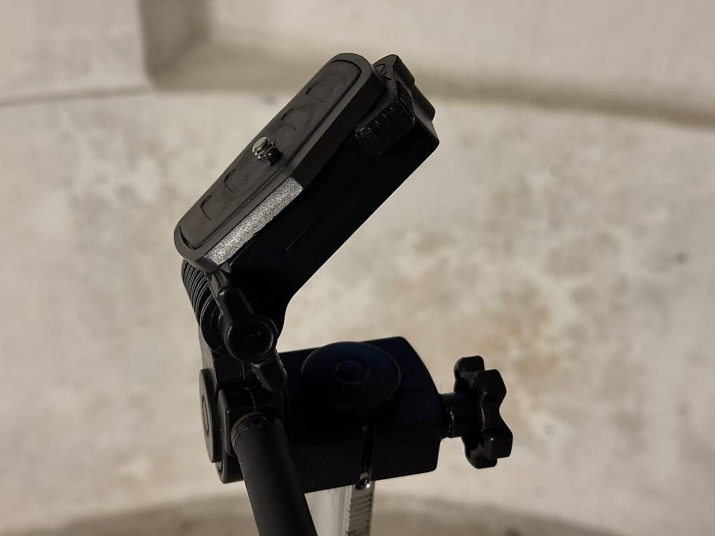 Trépieds & Accessoires: Video-/Foto-Stativ – D'occasion à Bleiken par patpourri 4