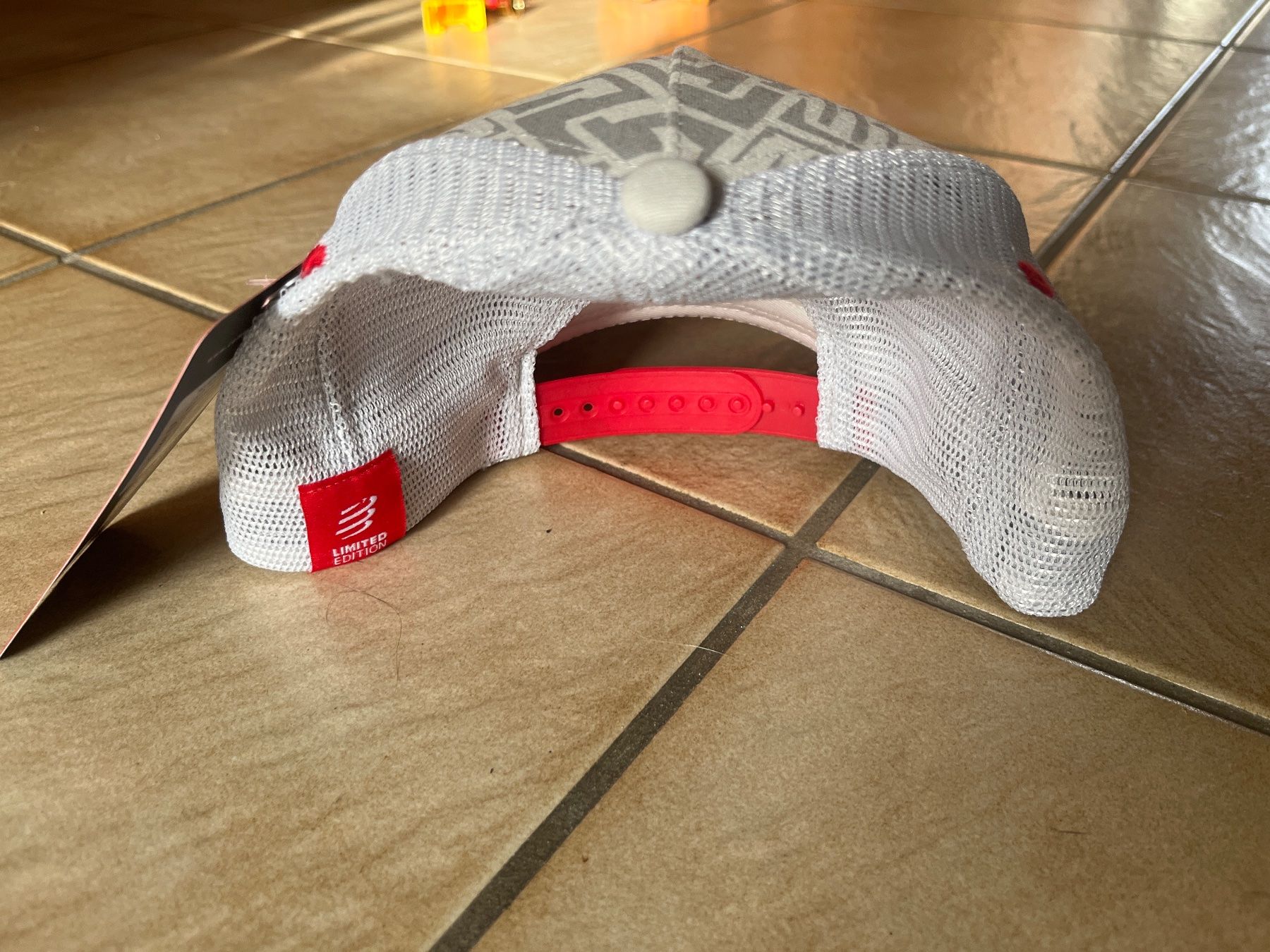 Copricapi, berretti & cappellini: Casquette COMPRESSPORT Limited Edition neuve – Nuovo e nell'imballaggio originale da Vernayaz venduto da Darkfrost 1