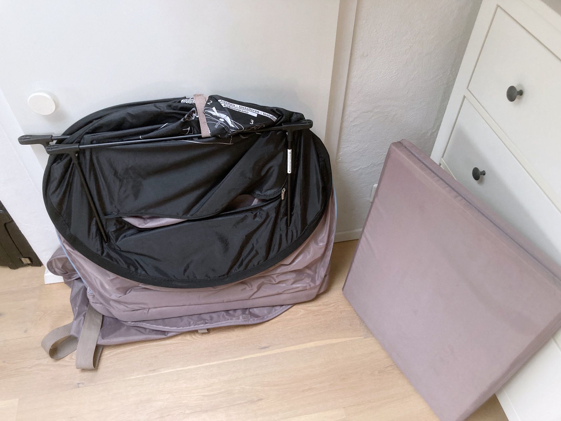 Betten: Pop Up Reisebett MagicBed, Camping Baby Bett – Gebraucht aus Eggenwil von Lissi82 2