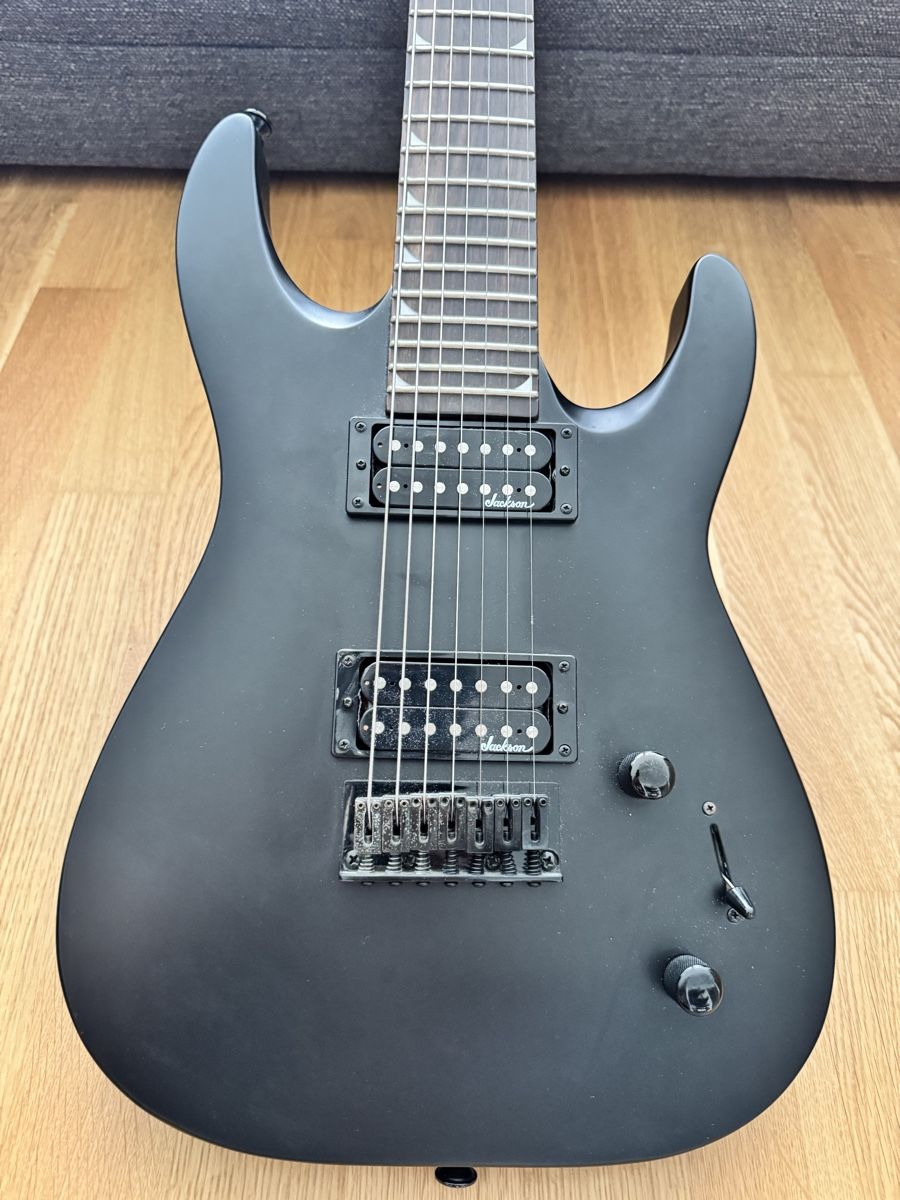 Jackson Strumenti musicali: Jackson JS22-7 7-Saiten Gitarre  – Nuovo (secondo la descrizione) da Lenzburg venduto da nfvs 1