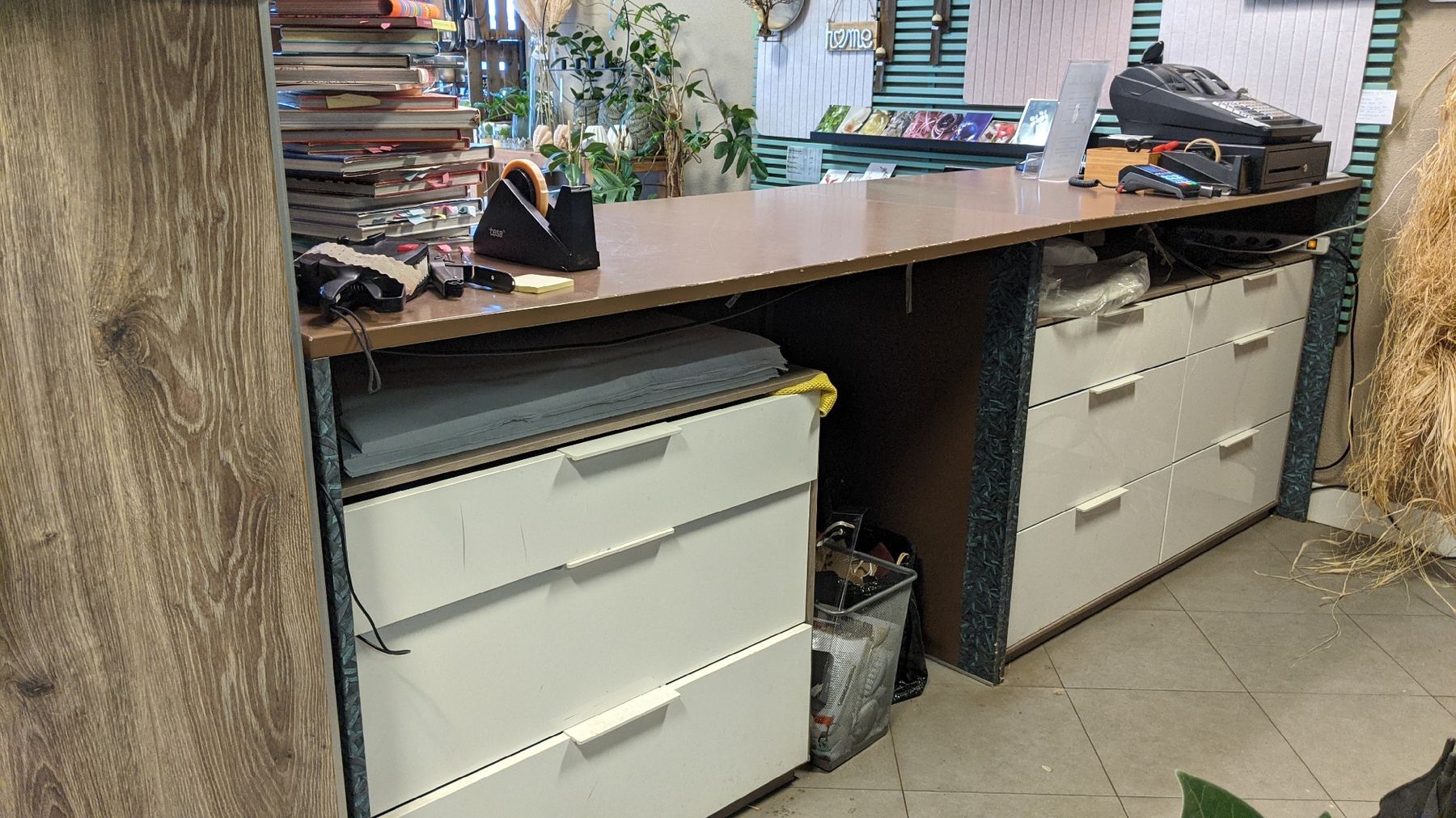 Allestimento di negozi e stand fieristici: Ladentheke 3m lang – Usato da Rüti ZH venduto da kunstreich_8630 2