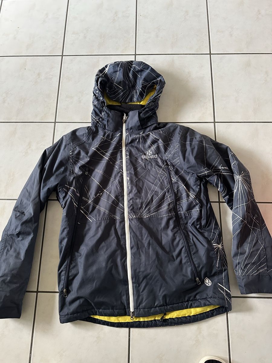 Brunotti Giacche: Veste de ski Brunotti taille L – Usato da Savagnier venduto da Pivovar2