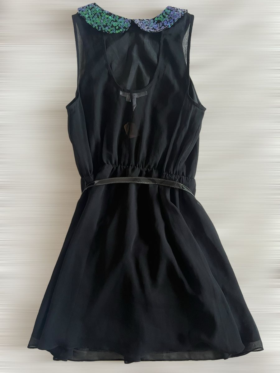 Vestiti: Robe noire de soirée BCBG Generation col Claudine en sequins – Usato da Lausanne venduto da Stephaniesdressing 4