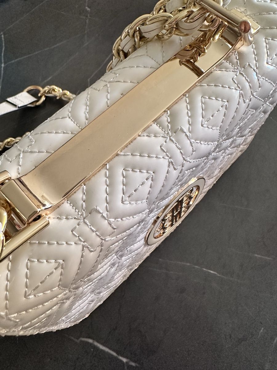 Borse da donna: River Island Gesteppte Crossbody Tasche Weiss – Usato da Zürich venduto da ElissZurich 4