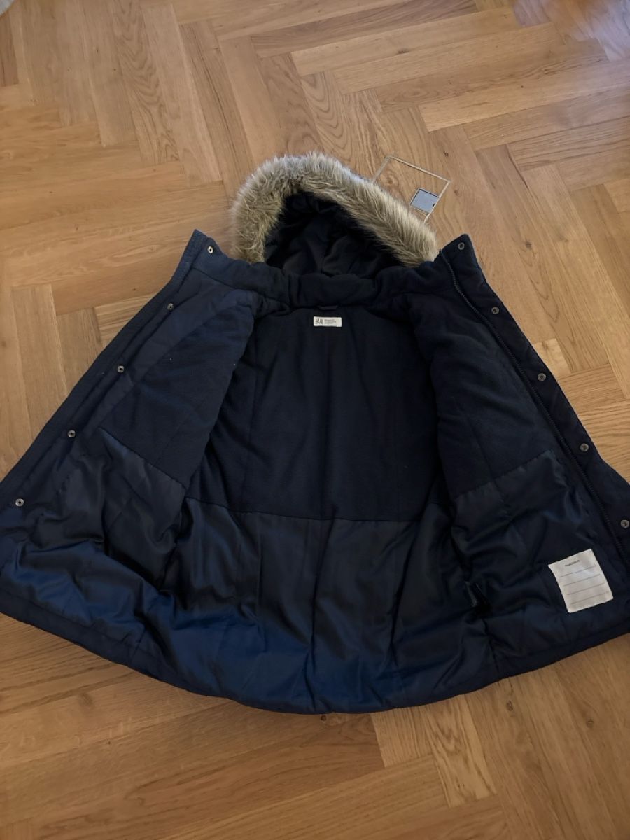 H&M Giacche & Cappotti: Daunenjacke dunkelblau von H&M, Grösse 152 – Usato da Wohlen AG venduto da Michi761 2