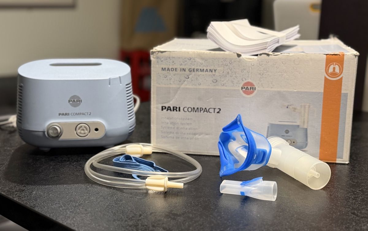 Attrezzature mediche: Pariboy Compact 2 - Inhalationsgerät Inhaliergerät – Usato da Regensdorf venduto da Jeennifeer