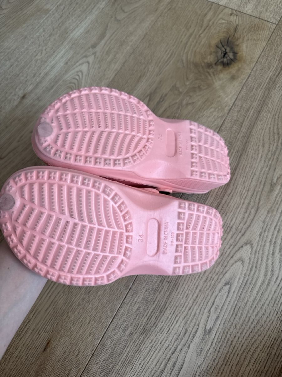Chaussures garçon: Chaussure type Crocs 34 – D'occasion à Montreux par canori 1