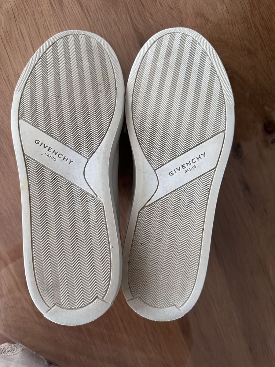 Givenchy Chaussures hommes: Givenchy sneakers size 40 – D'occasion à Adliswil par Maro_7 6