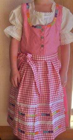 Dirndl Mädchen
