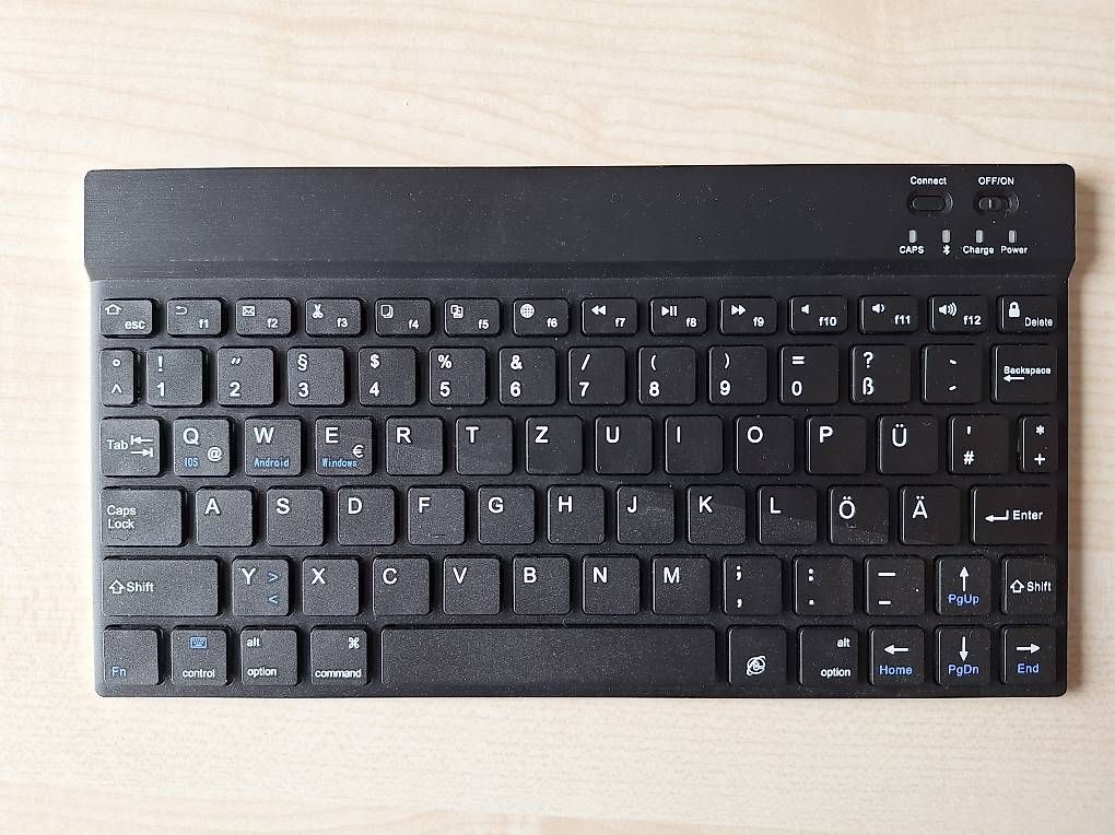 Tastiere: Kleine Bluetooth-Tastatur – Usato da Biel/Bienne venduto da latarara