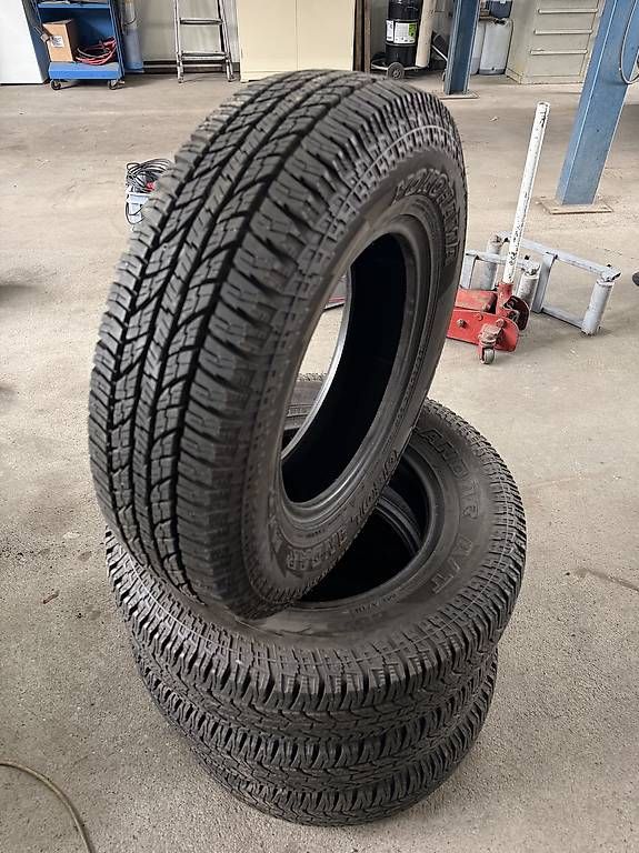 Pneumatici & Ruote complete: Winterpneu 195/80R15 – Usato da Sent venduto da zan_56gl