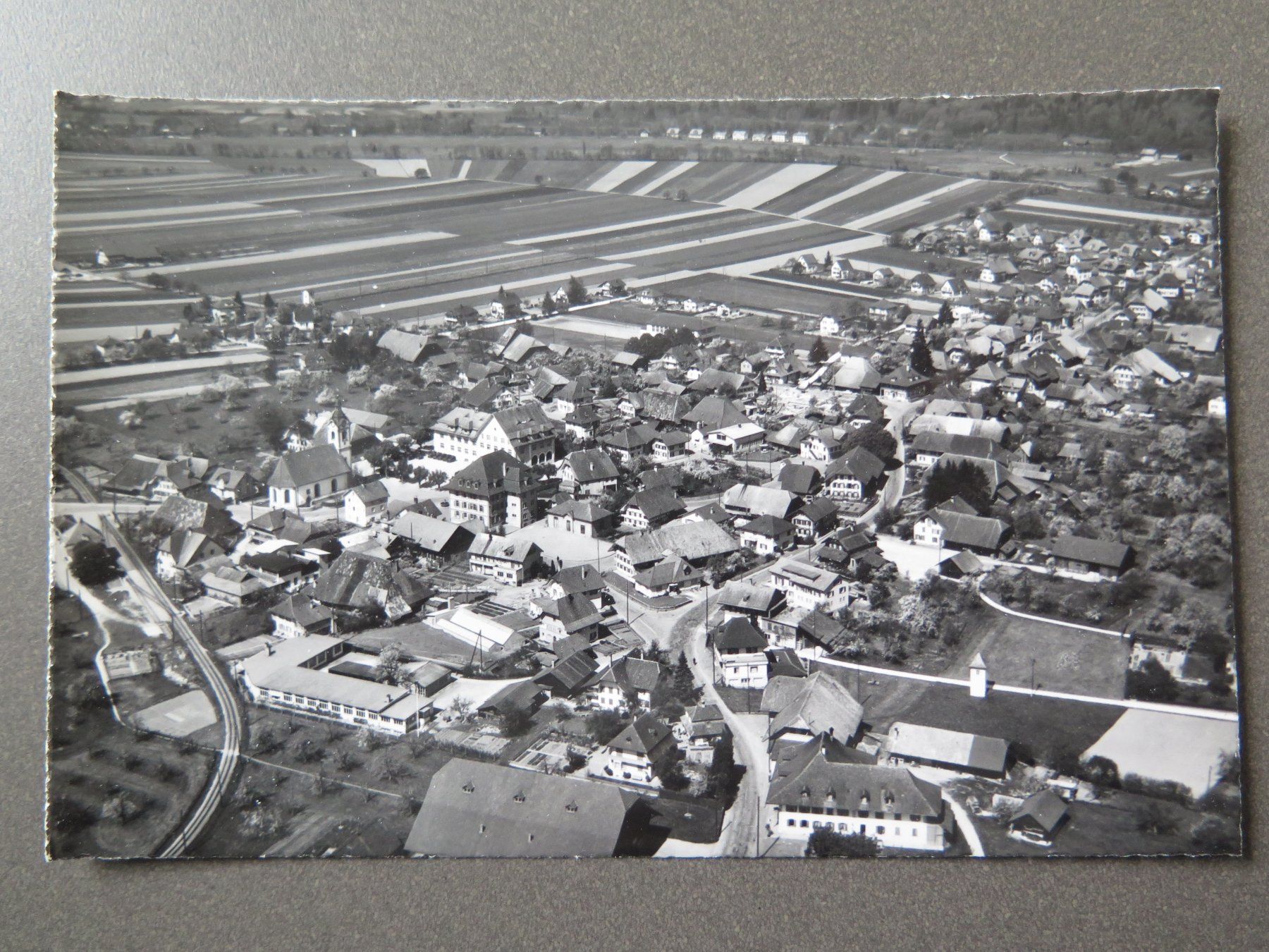 Cartoline postali: ROGGWIL BE - FLUGAUFNAHME – Usato da Wittenbach venduto da lipasal