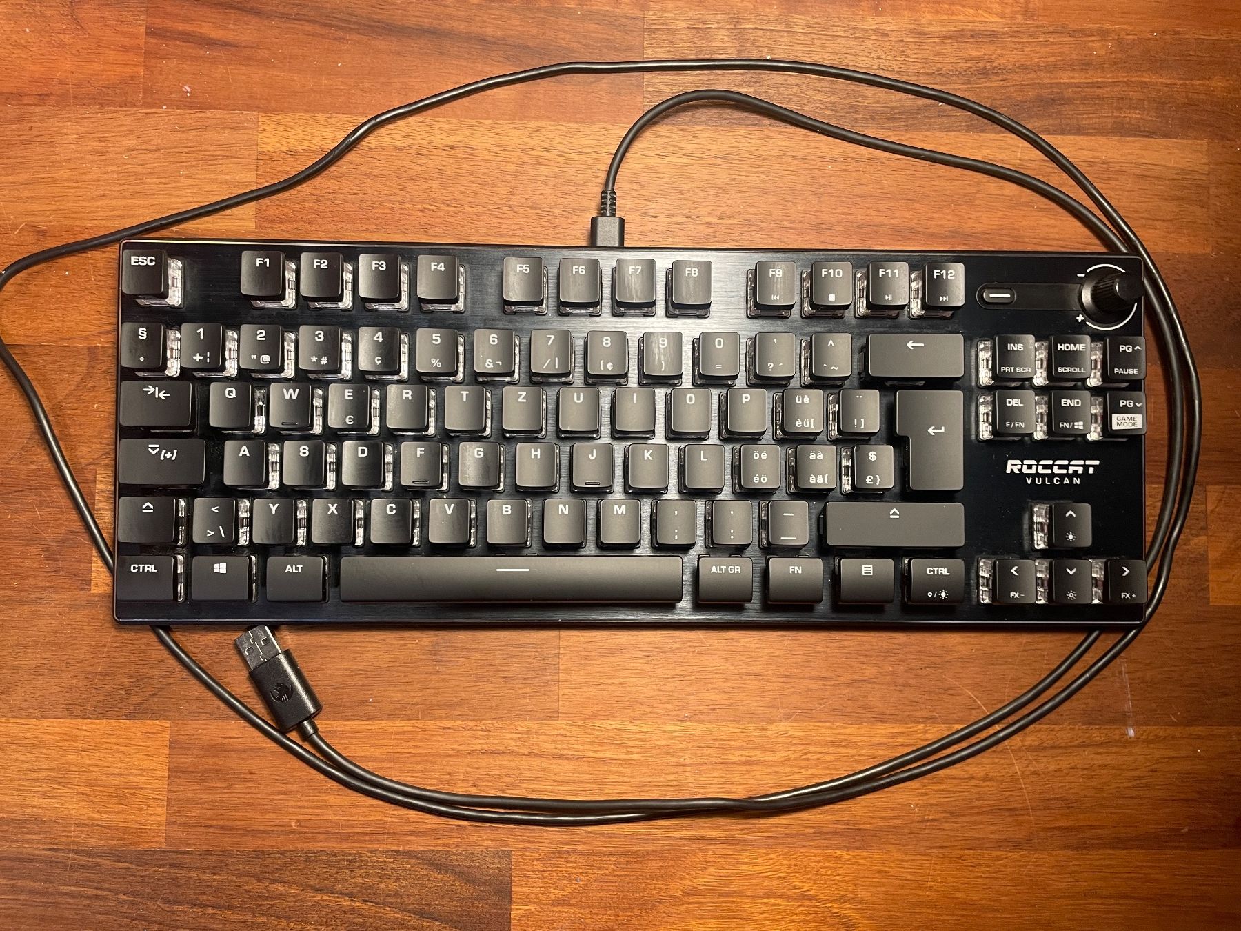 Roccat Tastiere: ROCCAT Vulcan TKL Tastatur – Usato da Melchnau venduto da Fam.Meyer 1